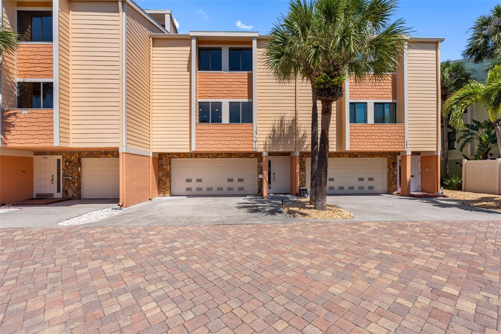 430 SANDY HOOK RD, TREASURE ISLAND, FL, 33706