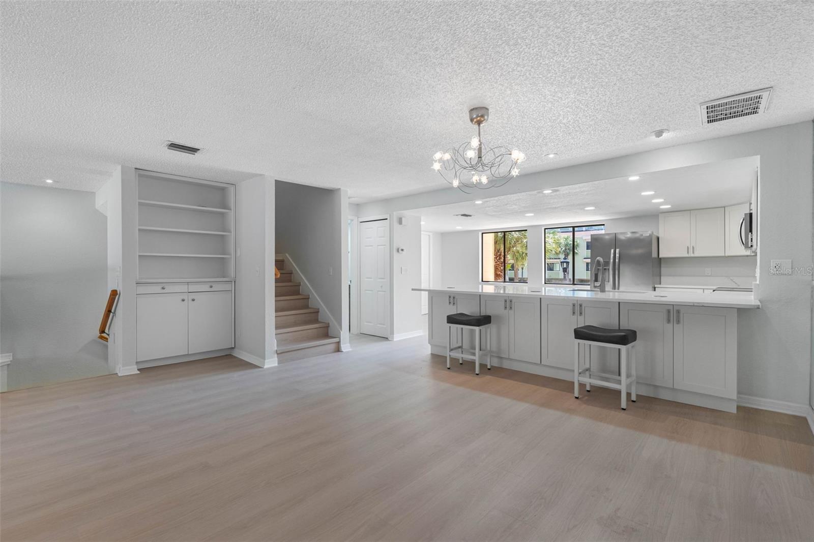 430 SANDY HOOK RD, TREASURE ISLAND, FL, 33706