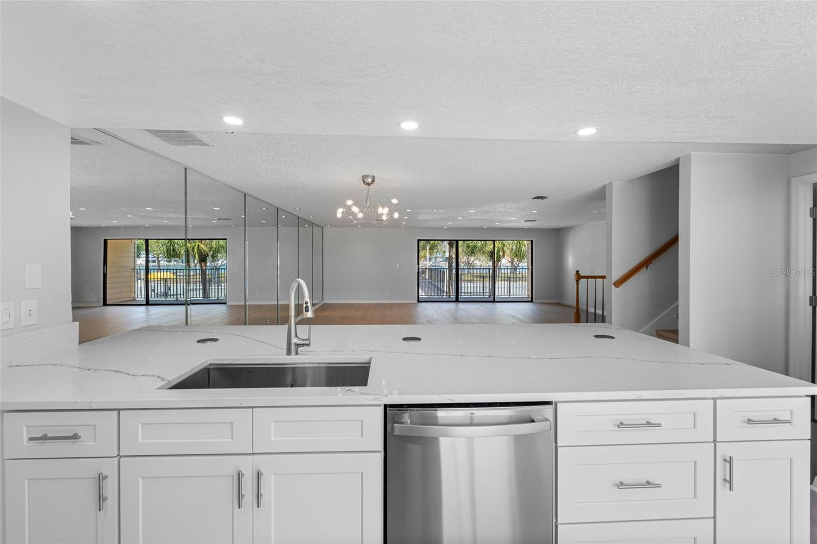 430 SANDY HOOK RD, TREASURE ISLAND, FL, 33706