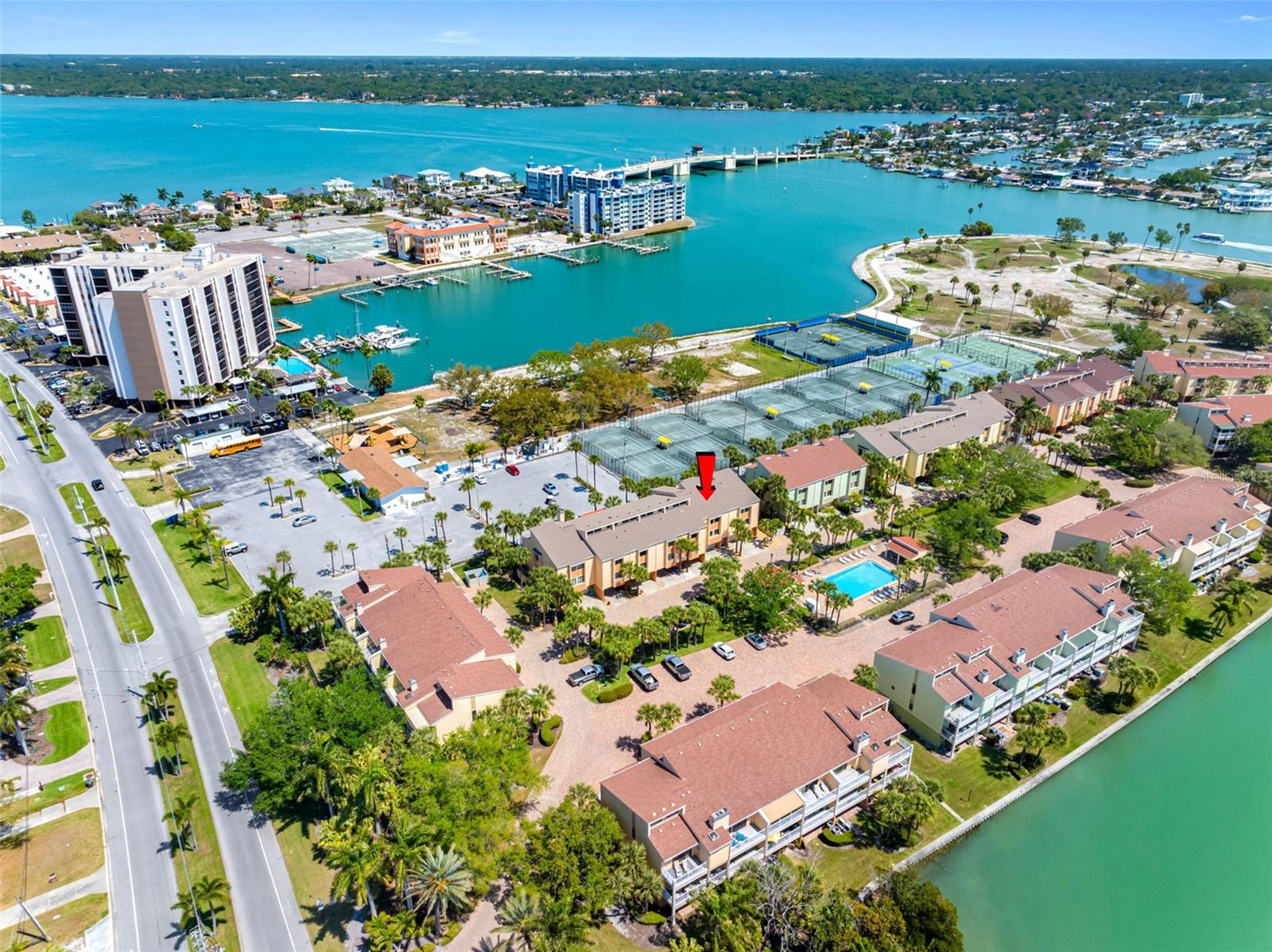 430 SANDY HOOK RD, TREASURE ISLAND, FL, 33706