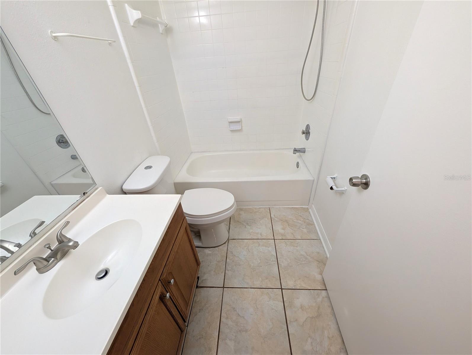 14211 SHADOW MOSS LN #202, TAMPA, FL, 33613