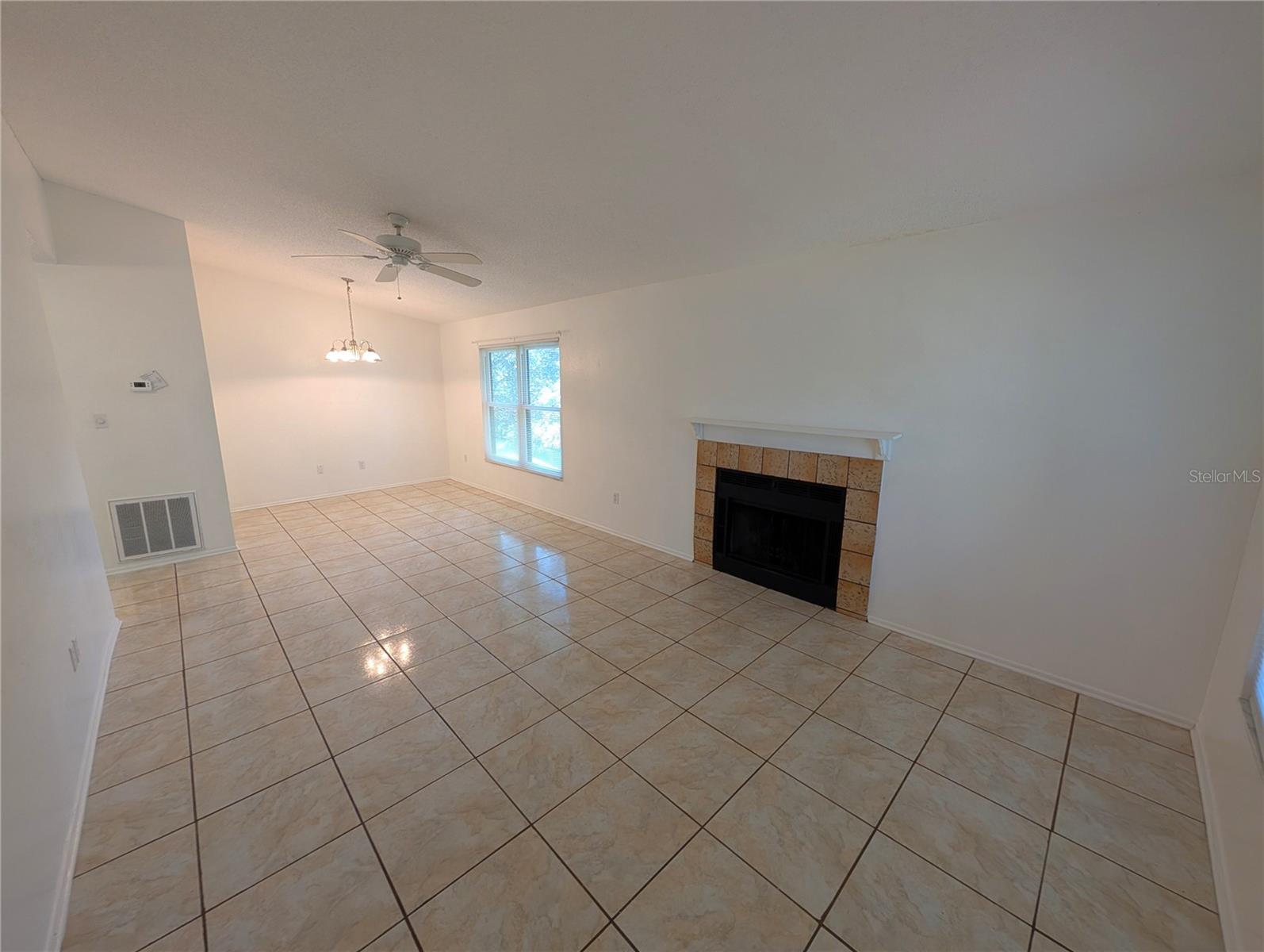 14211 SHADOW MOSS LN #202, TAMPA, FL, 33613