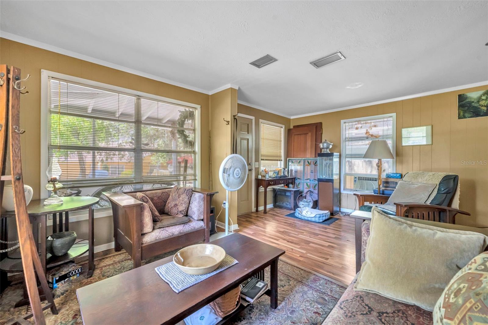 140 N JOHNS ST, MOUNT DORA, FL, 32757