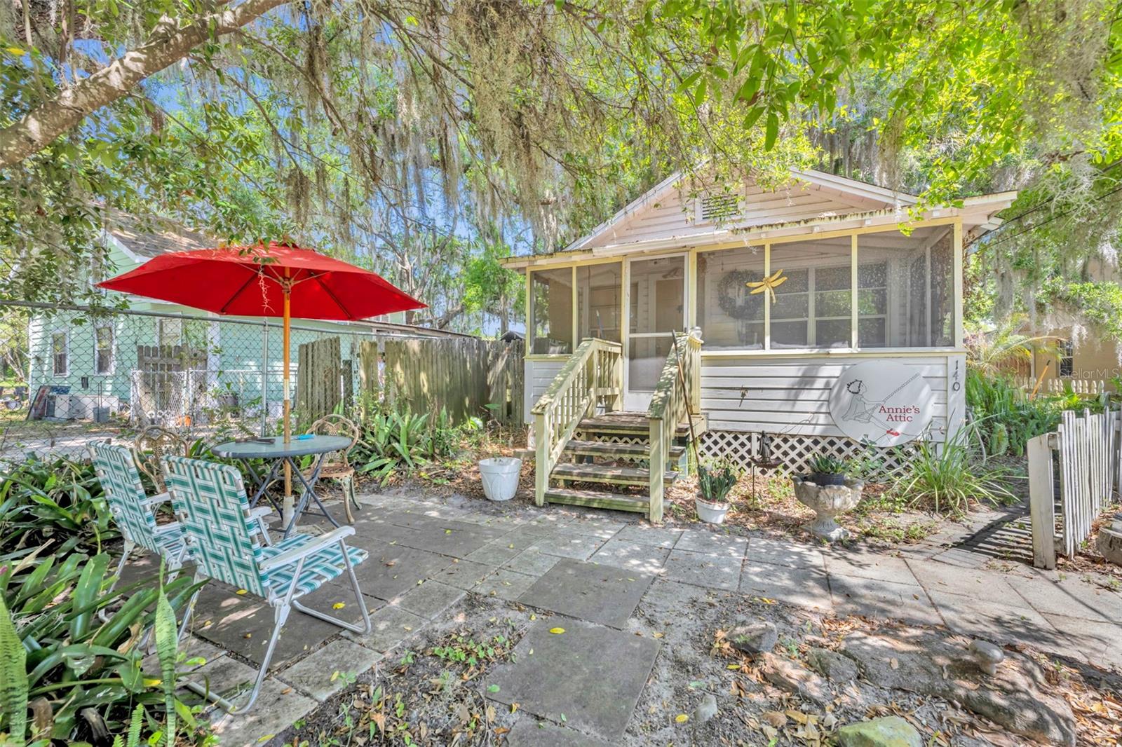 140 N JOHNS ST, MOUNT DORA, FL, 32757