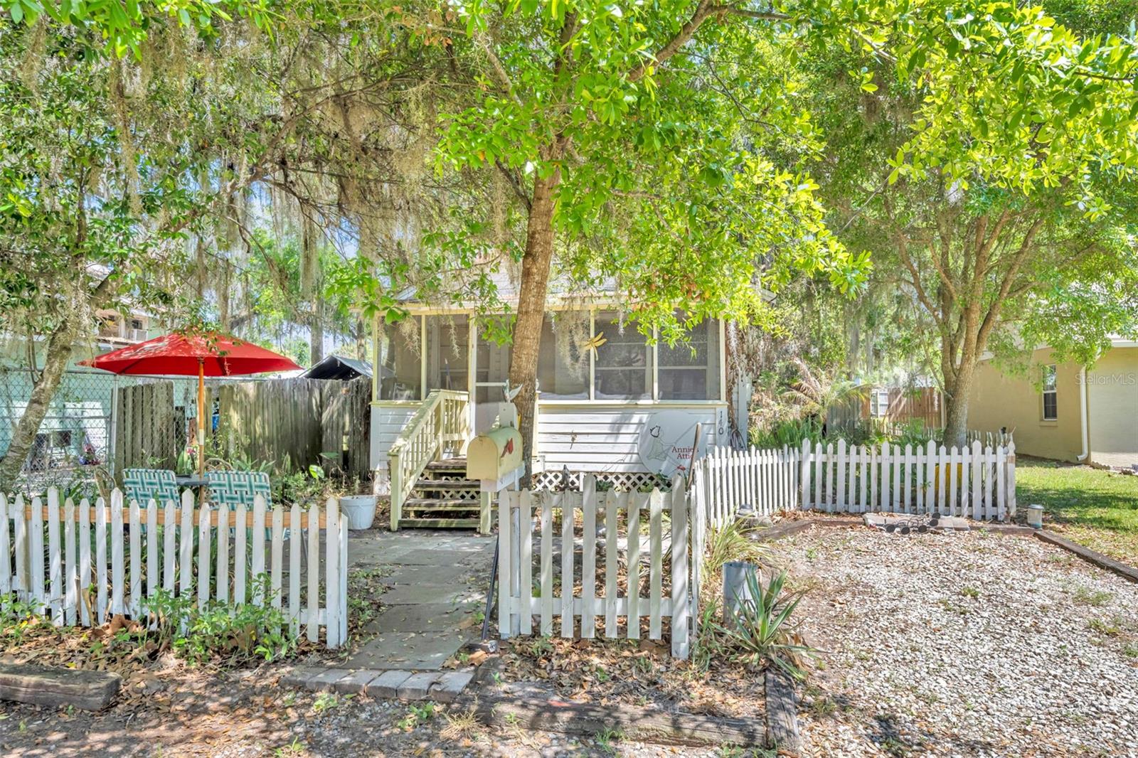 140 N JOHNS ST, MOUNT DORA, FL, 32757