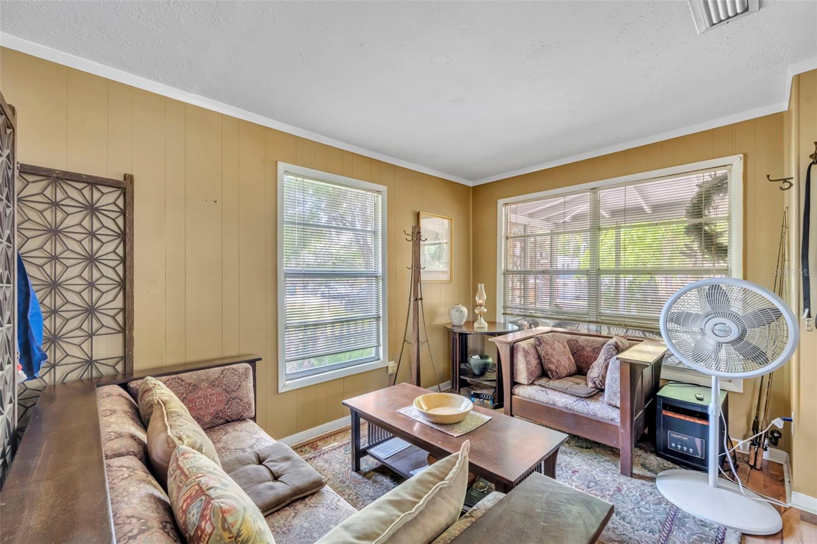 140 N JOHNS ST, MOUNT DORA, FL, 32757