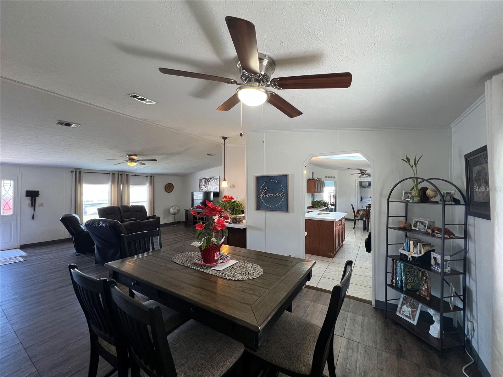 1124 DARA CAY DR, KISSIMMEE, FL, 34741