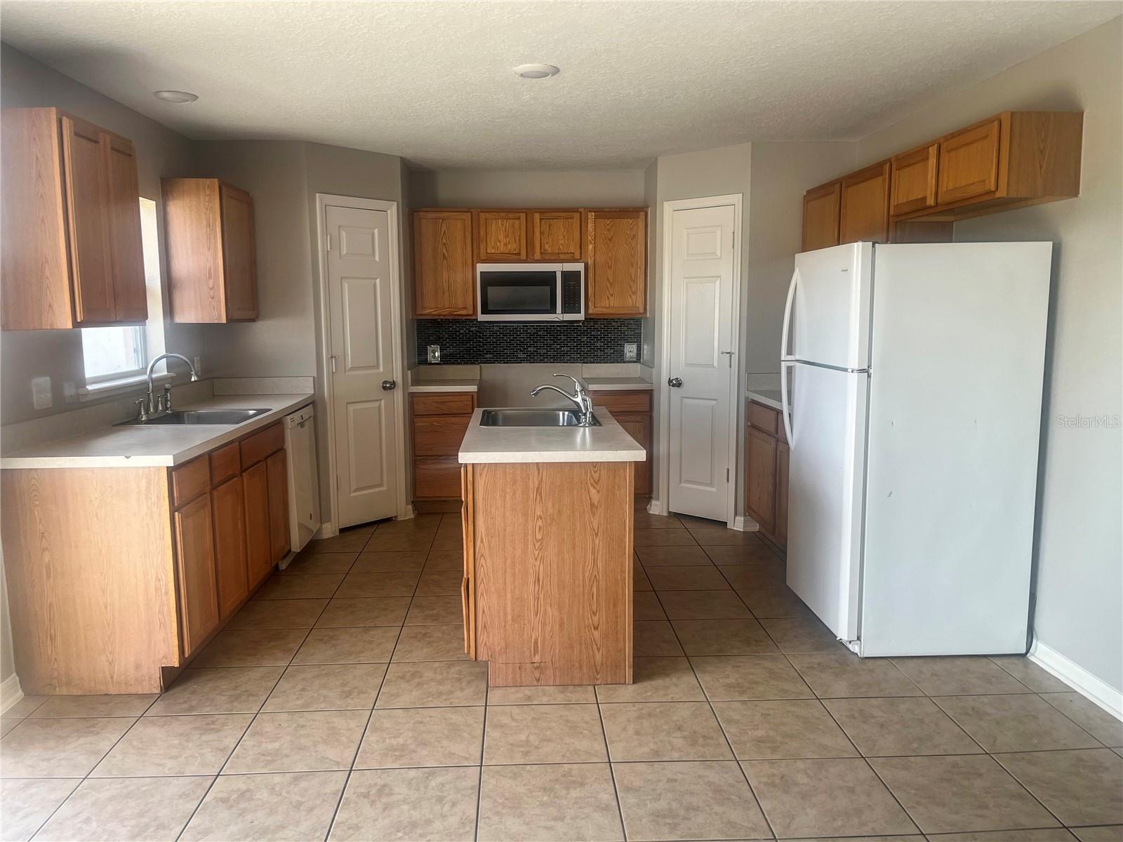 1624 STERNS DR, LEESBURG, FL, 34748