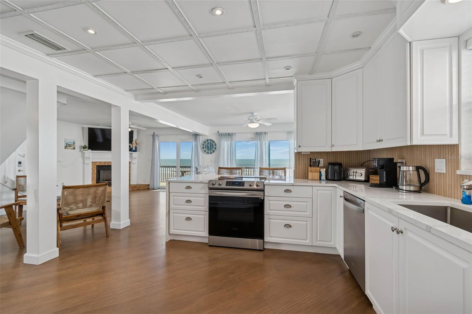 8432 W GULF BLVD #Sailfish, TREASURE ISLAND, FL, 33706