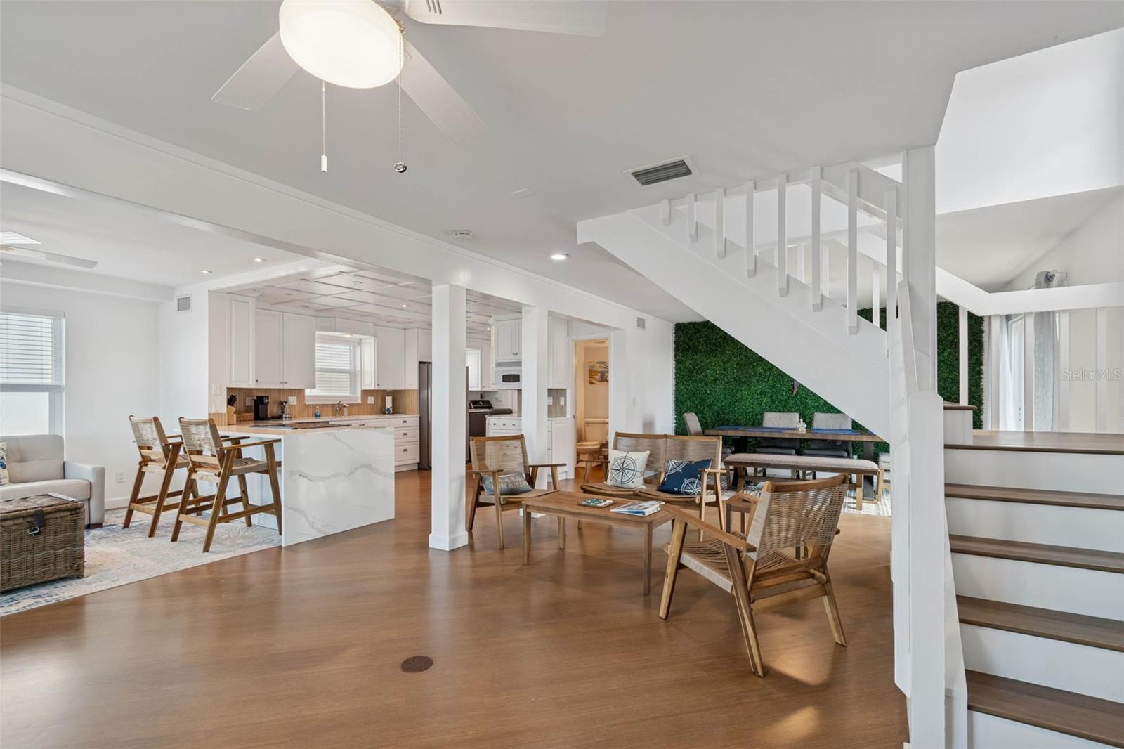8432 W GULF BLVD #Sailfish, TREASURE ISLAND, FL, 33706