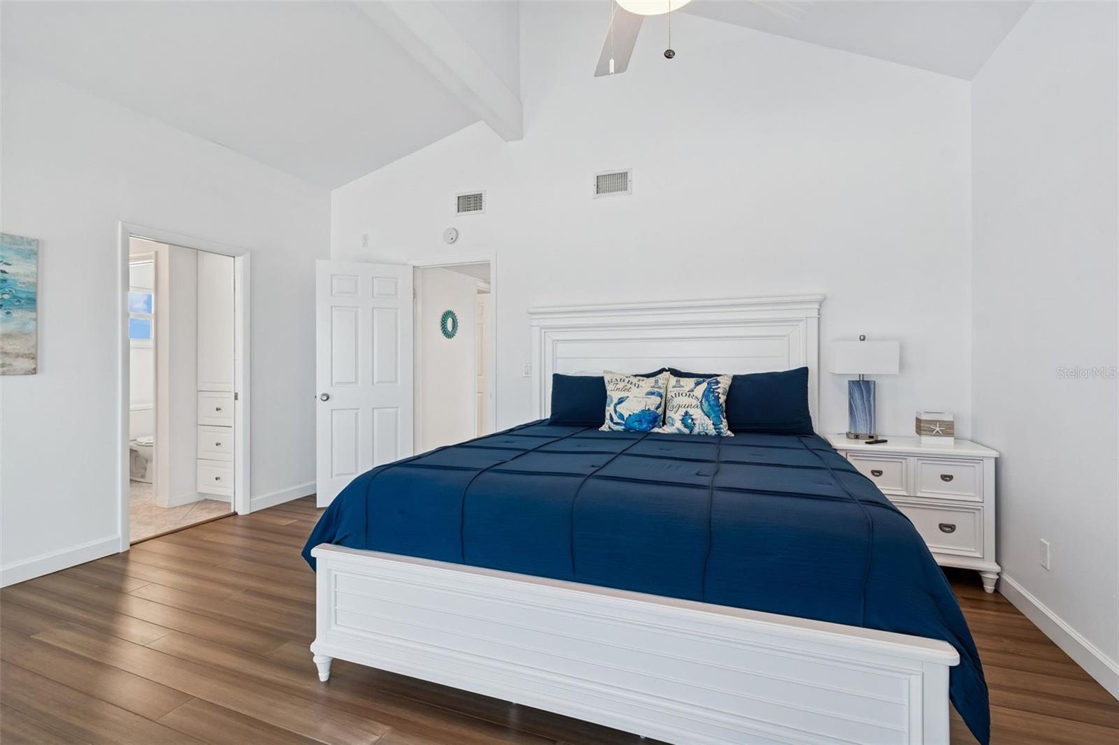 8432 W GULF BLVD #Sailfish, TREASURE ISLAND, FL, 33706