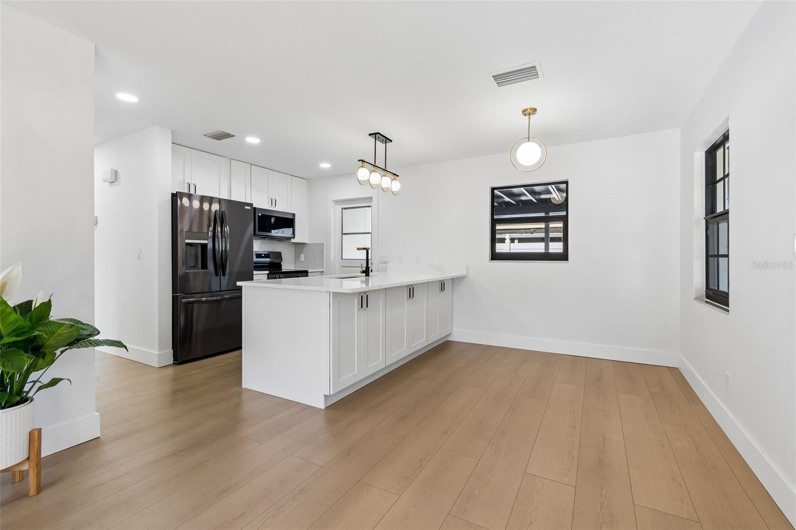 4512 W ROGERS AVE, TAMPA, FL, 33611