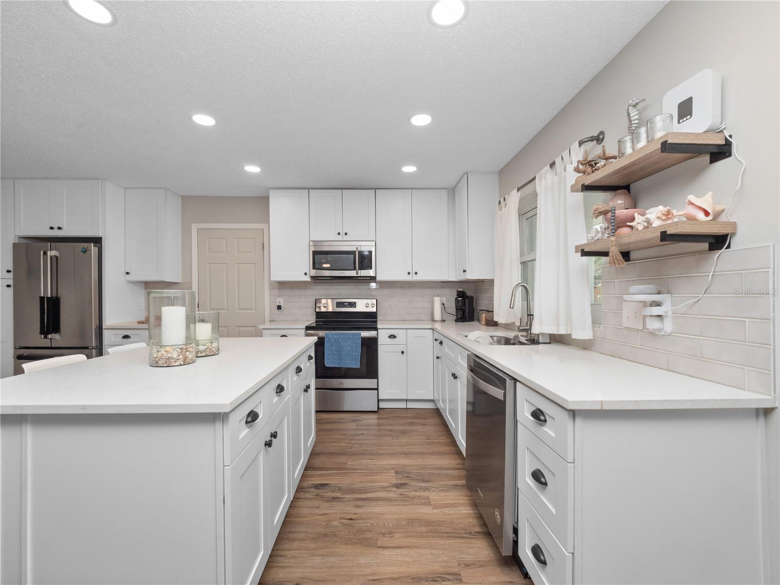 2733 MIDDLE ST, ORLANDO, FL, 32807
