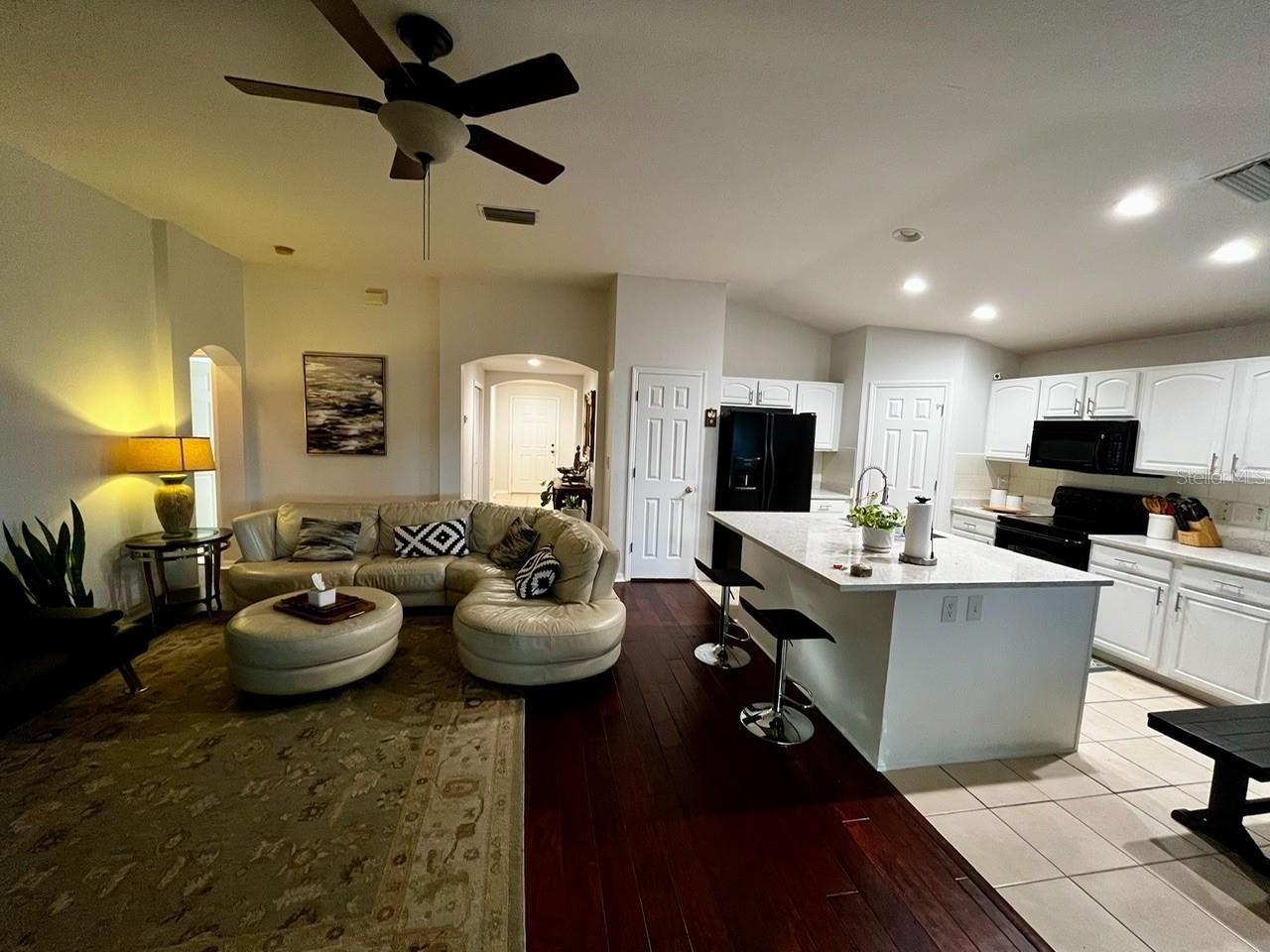 5933 DESERT PEACE AVE, LAND O LAKES, FL, 34639