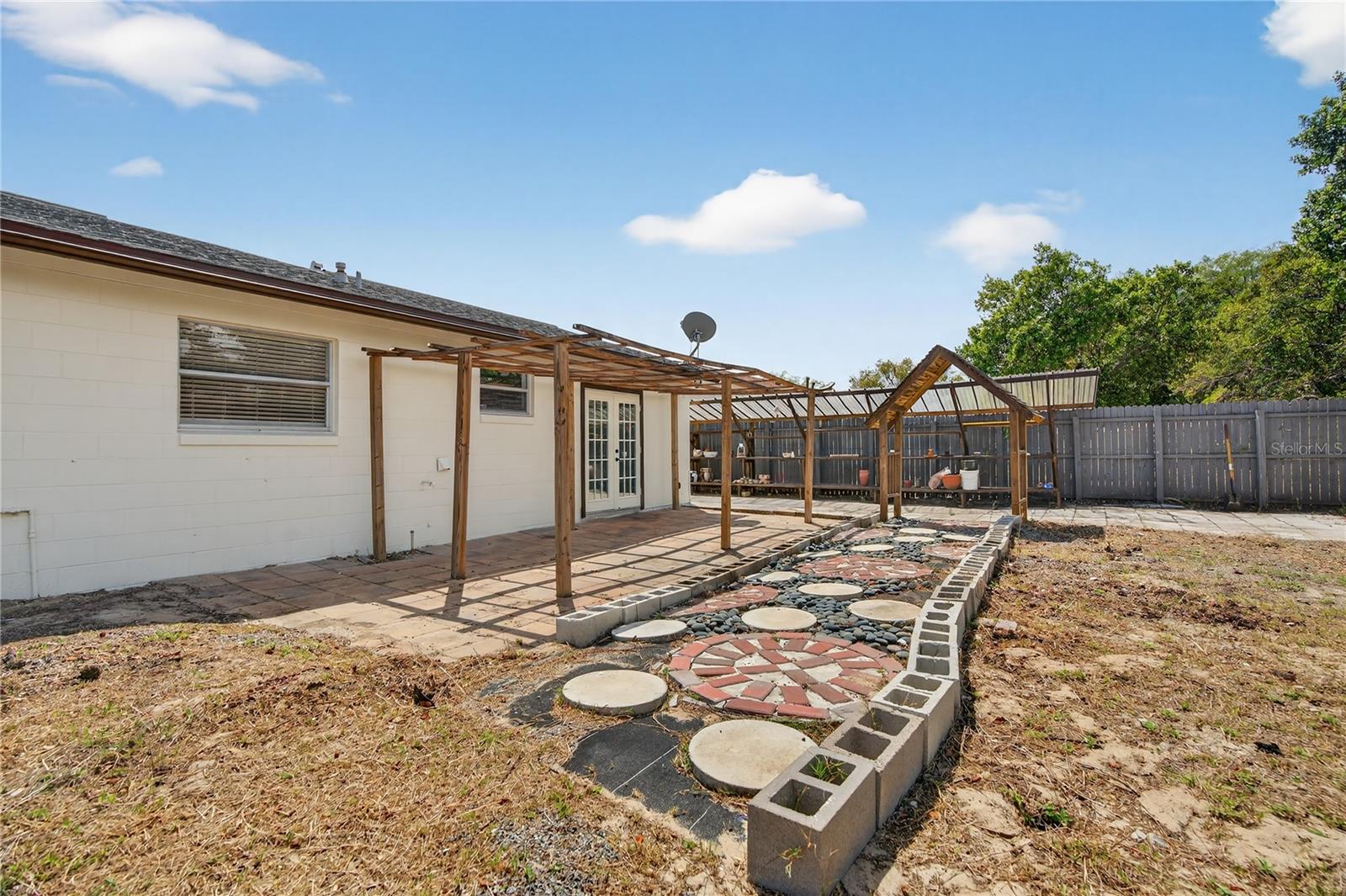 526 E GRANDVIEW WAY, CASSELBERRY, FL, 32707