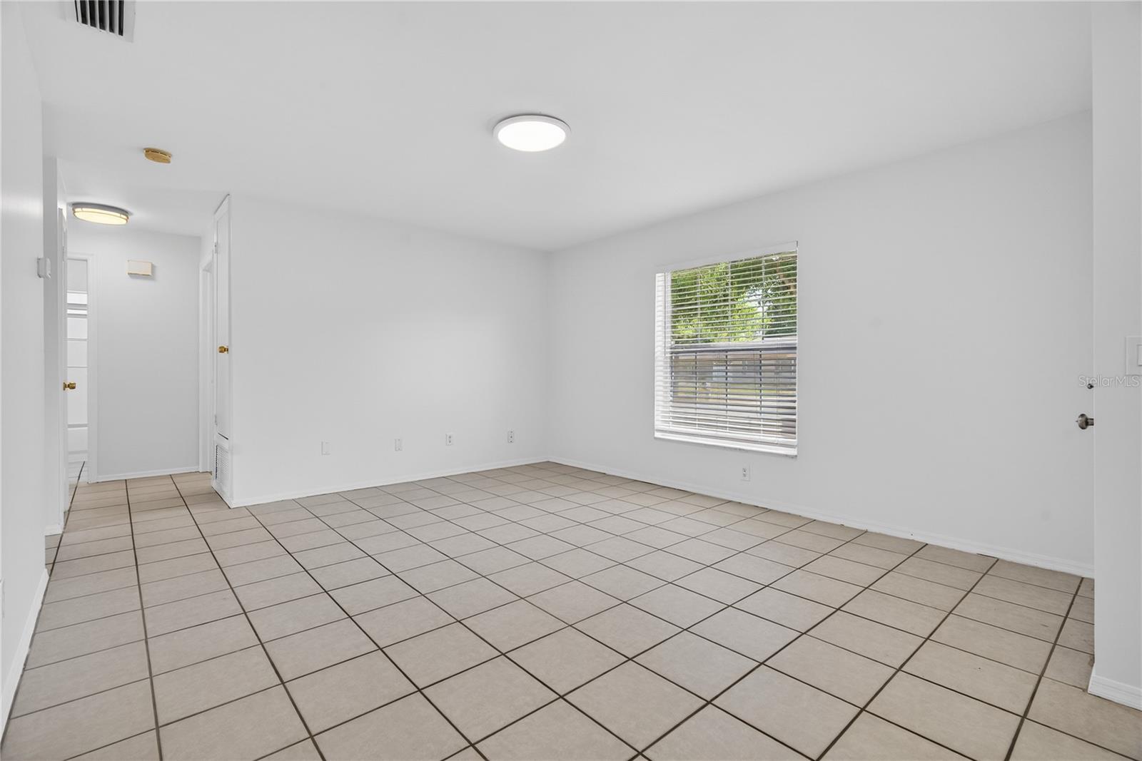 526 E GRANDVIEW WAY, CASSELBERRY, FL, 32707