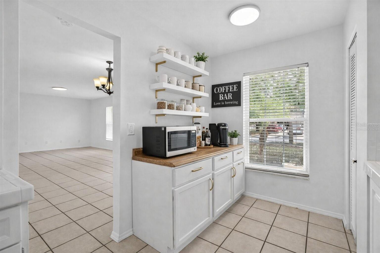 526 E GRANDVIEW WAY, CASSELBERRY, FL, 32707