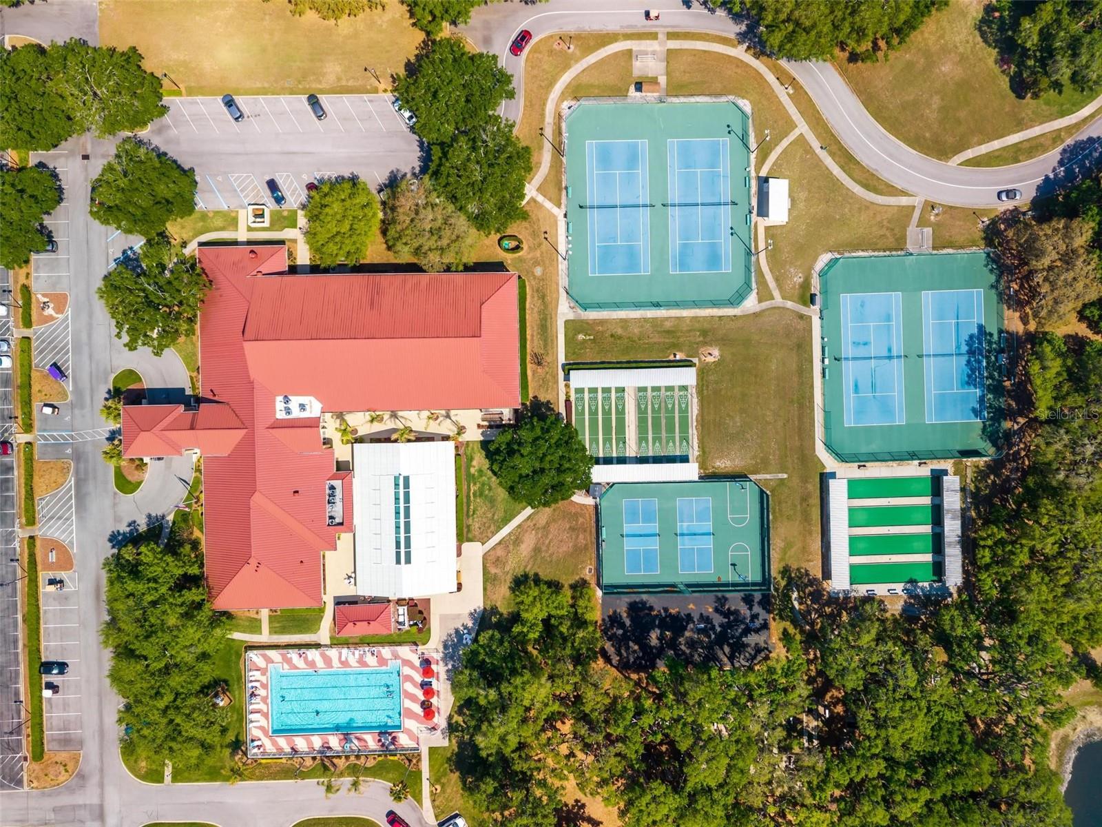 26627 RACQUET CIR, LEESBURG, FL, 34748