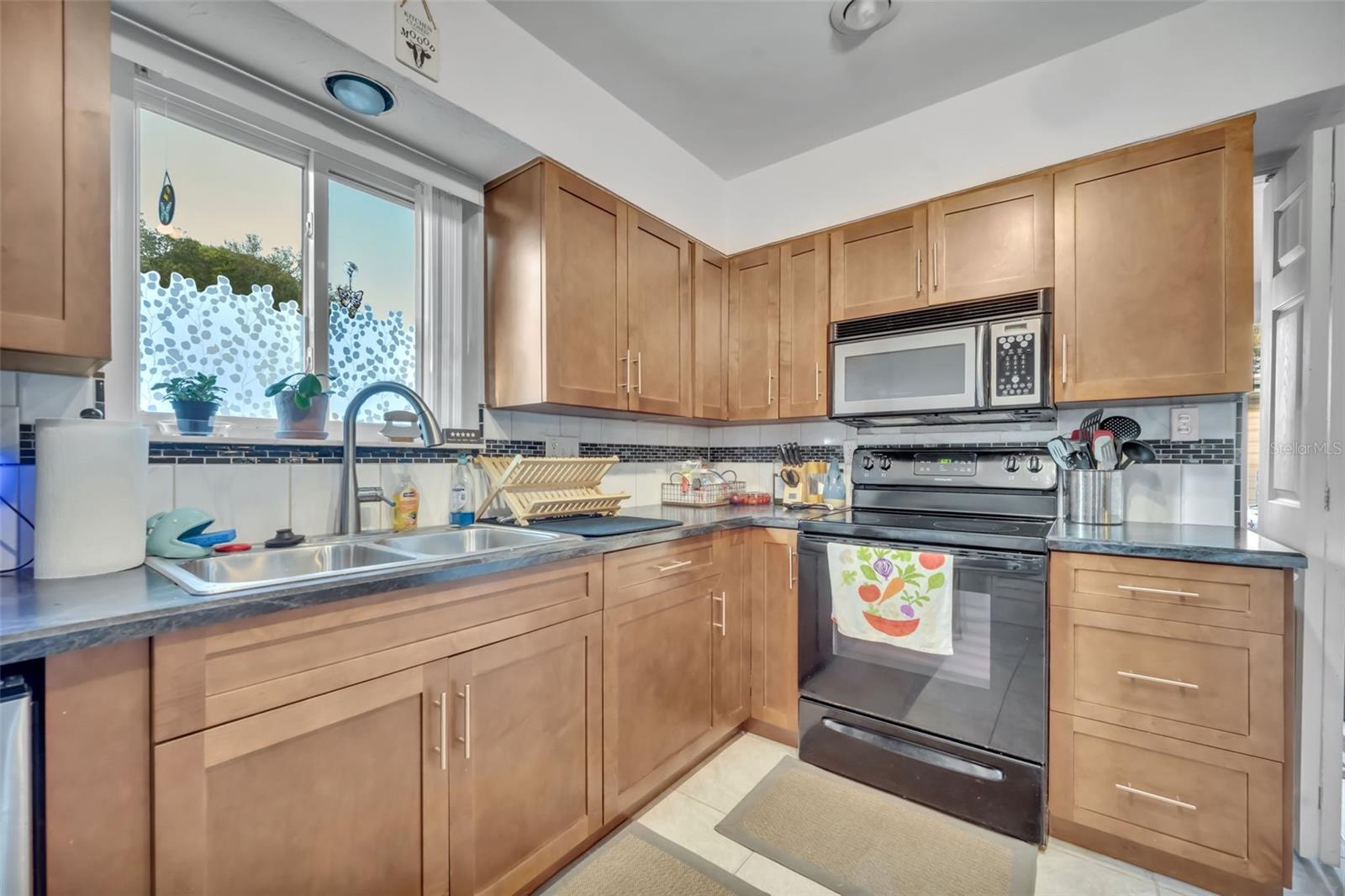 715 ALCAZAR AVE, ORMOND BEACH, FL, 32174