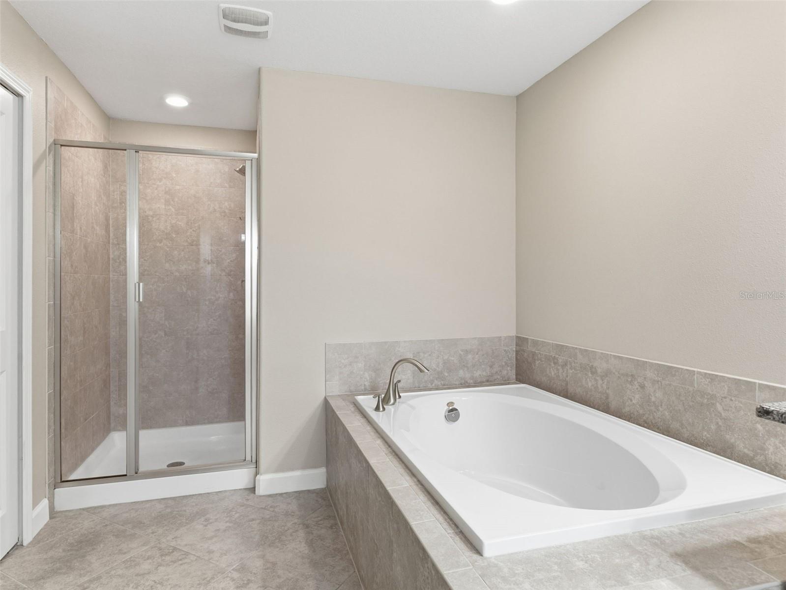 17337 OLD TOBACCO RD, LUTZ, FL, 33558