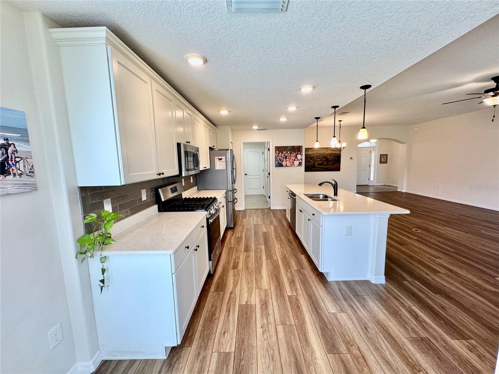 3690 ARLINGTON RIDGE BLVD, LEESBURG, FL, 34748