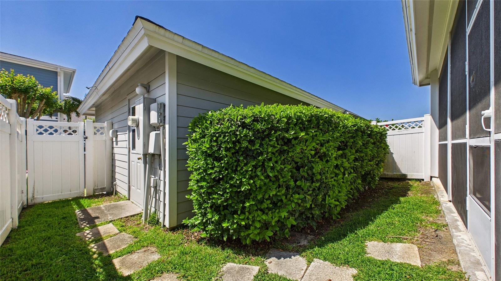 10024 NEW PARKE RD, TAMPA, FL, 33626