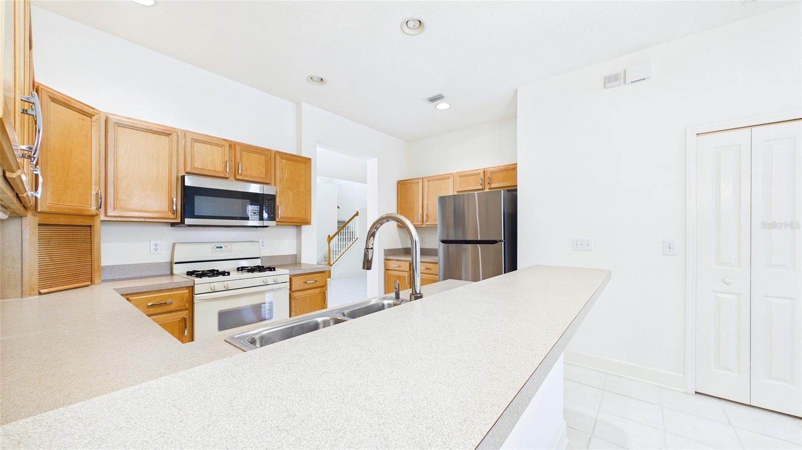 10024 NEW PARKE RD, TAMPA, FL, 33626