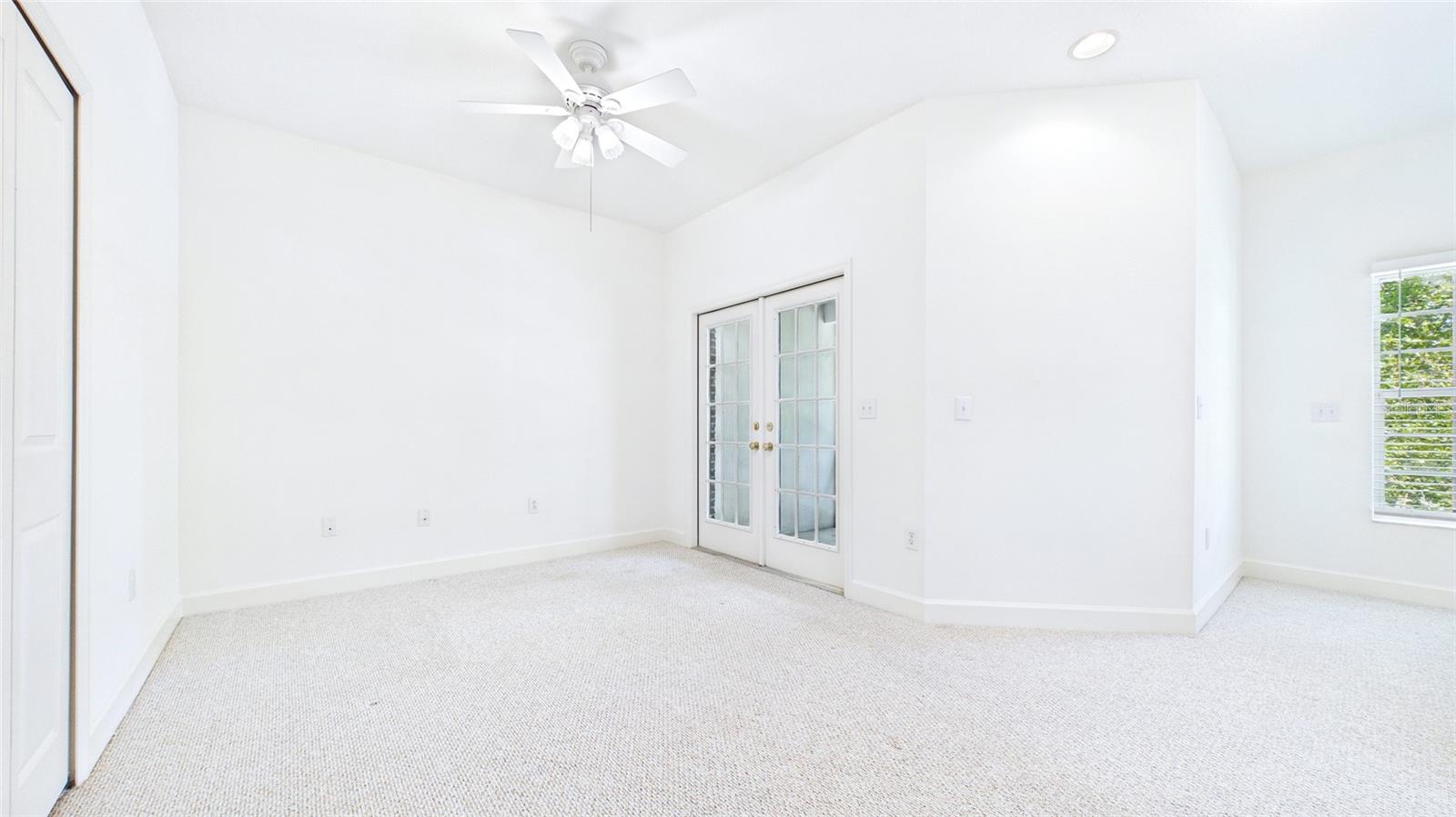 10024 NEW PARKE RD, TAMPA, FL, 33626