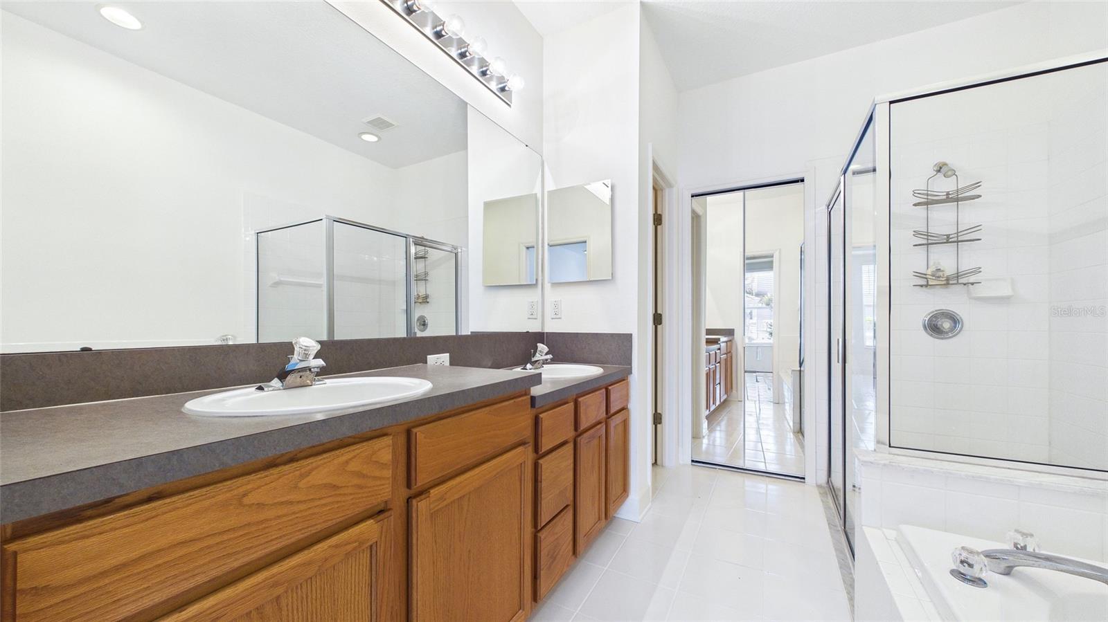 10024 NEW PARKE RD, TAMPA, FL, 33626