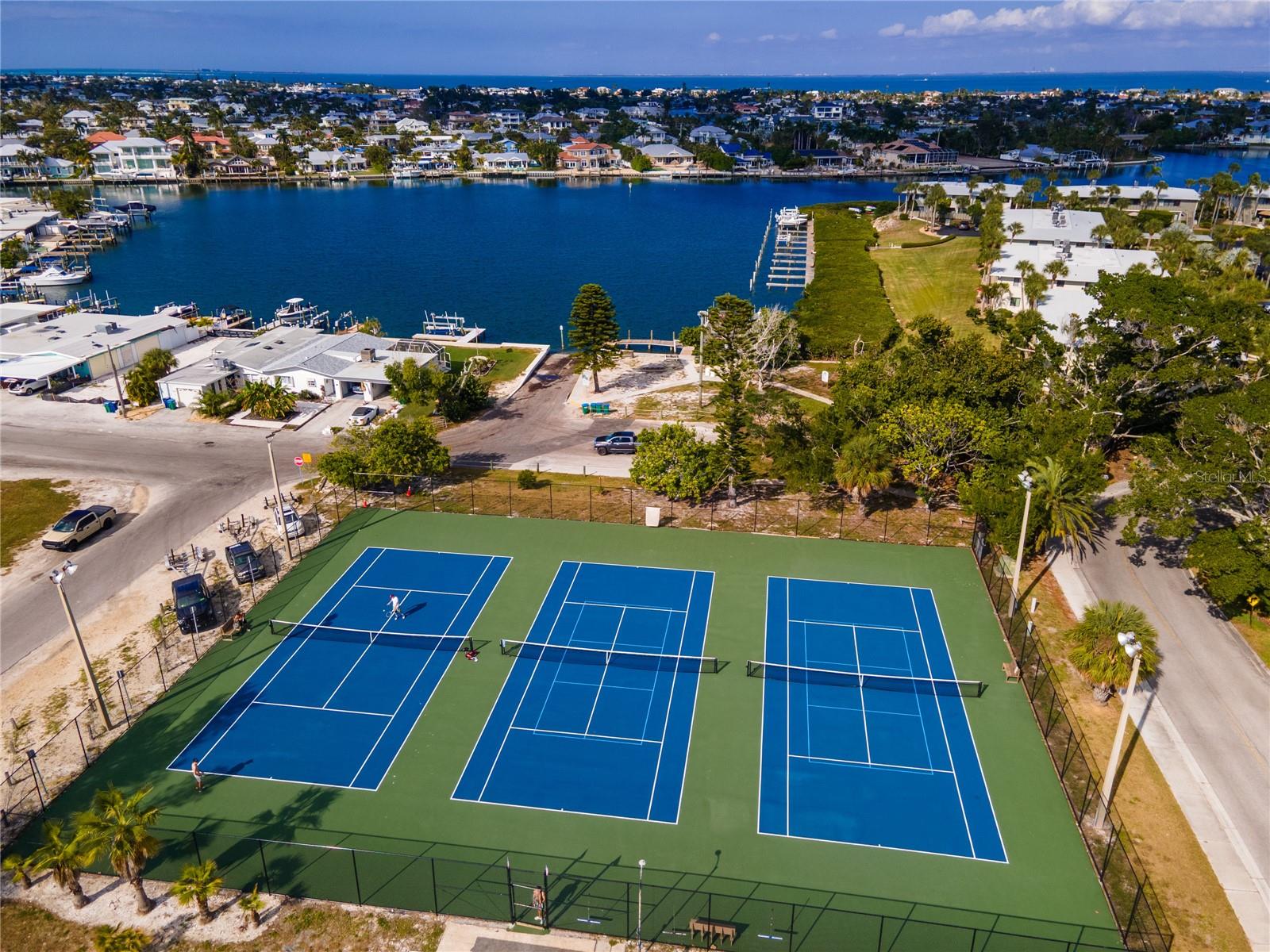 441 63RD ST, HOLMES BEACH, FL, 34217