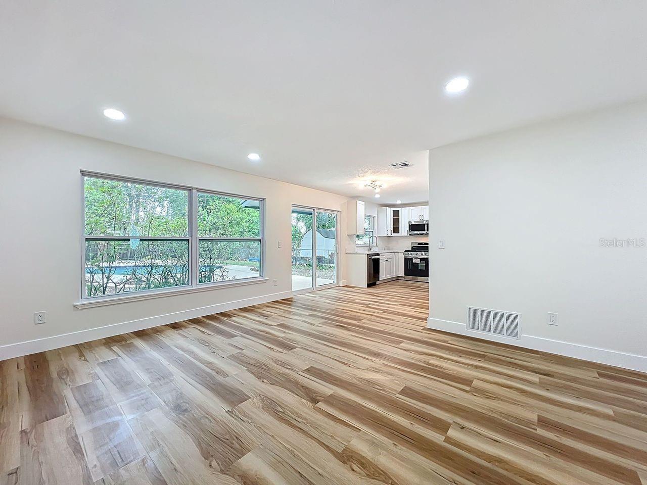 214 N ALDERWOOD ST, WINTER SPRINGS, FL, 32708