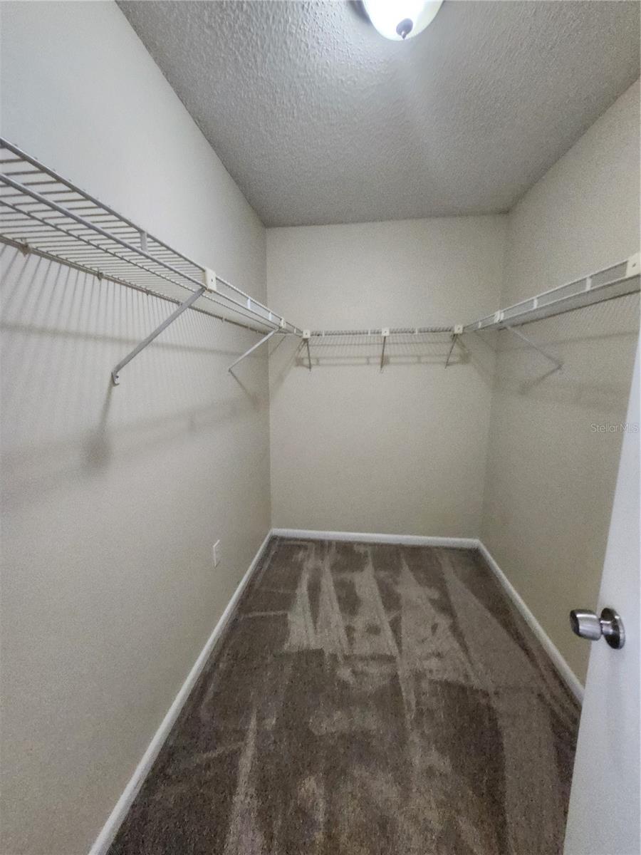 4913 ROCKLEDGE CIR, TAMPA, FL, 33624