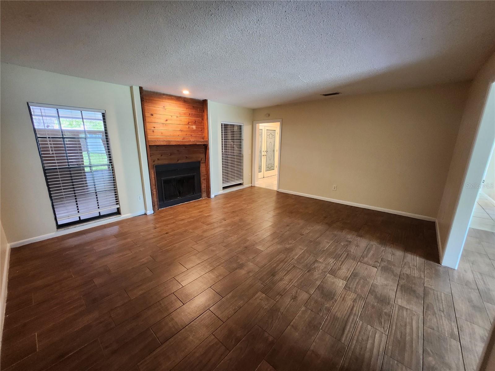 4913 ROCKLEDGE CIR, TAMPA, FL, 33624