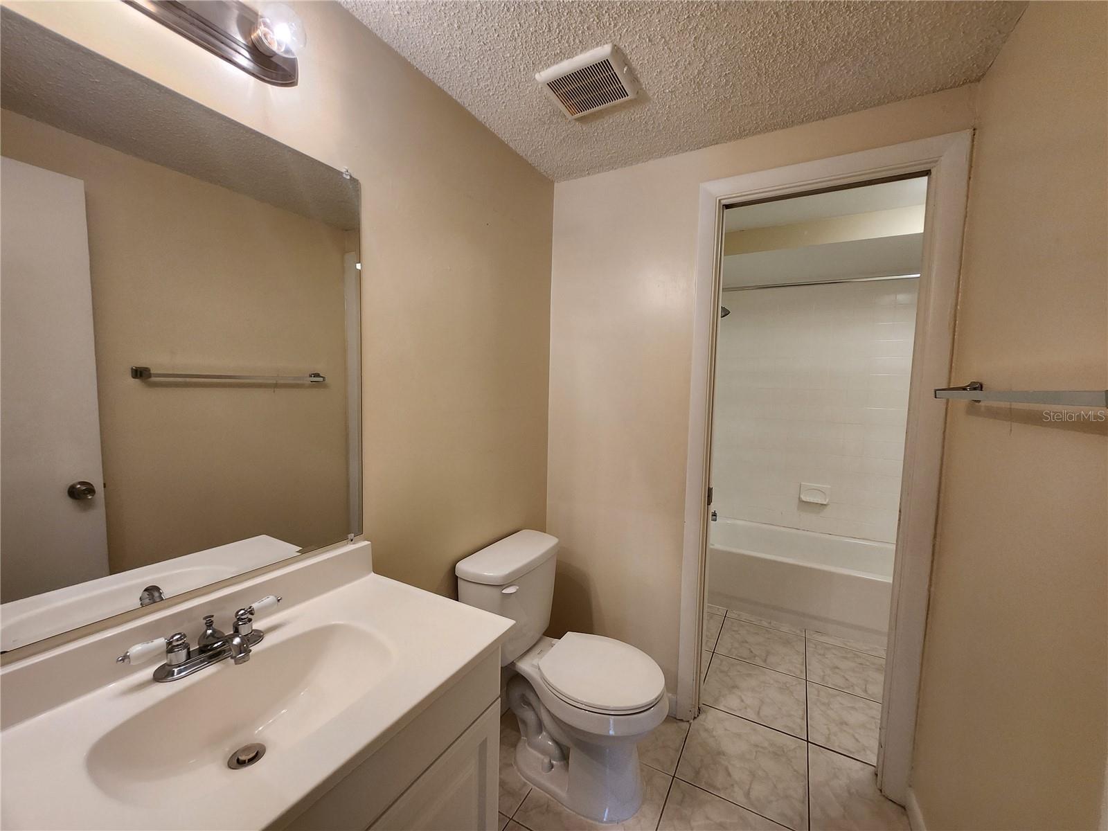4913 ROCKLEDGE CIR, TAMPA, FL, 33624