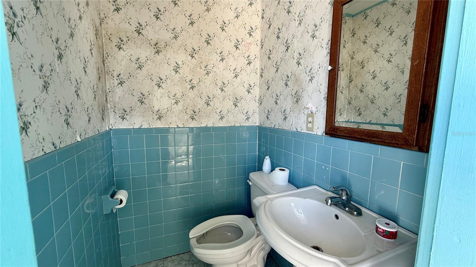 820 N MAIN ST #B, KISSIMMEE, FL, 34744