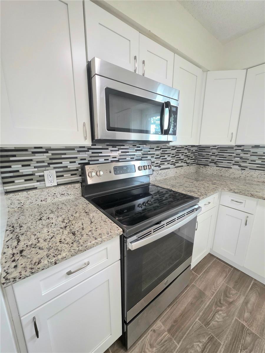 2932 E AHERN DR, ORLANDO, FL, 32817