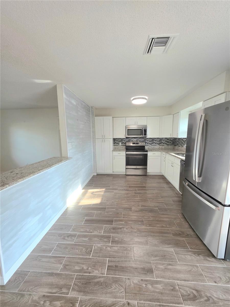 2932 E AHERN DR, ORLANDO, FL, 32817