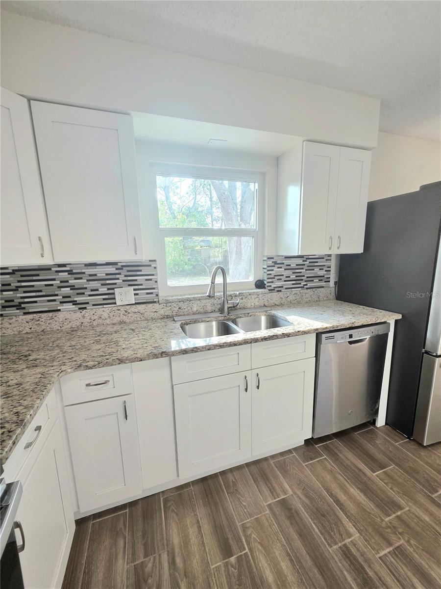 2932 E AHERN DR, ORLANDO, FL, 32817