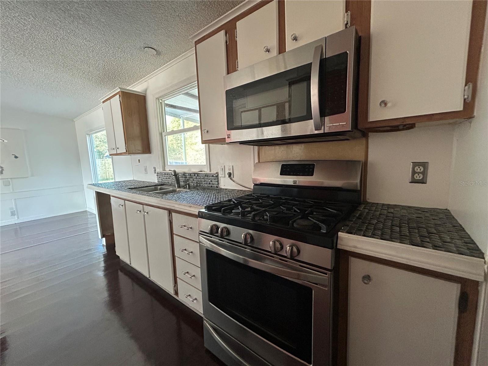 6423 OLD OAK AVE, SEBRING, FL, 33876