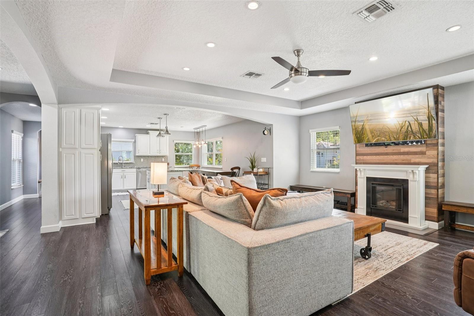 327 S LAKEVIEW AVE, WINTER GARDEN, FL, 34787