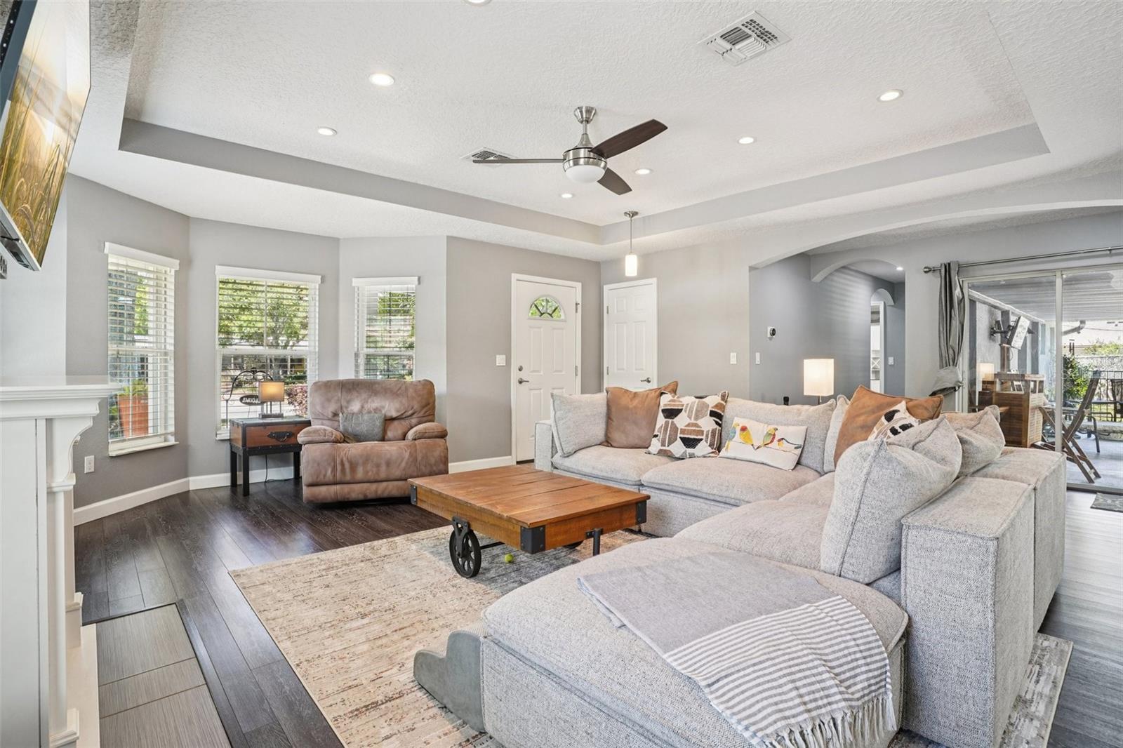 327 S LAKEVIEW AVE, WINTER GARDEN, FL, 34787