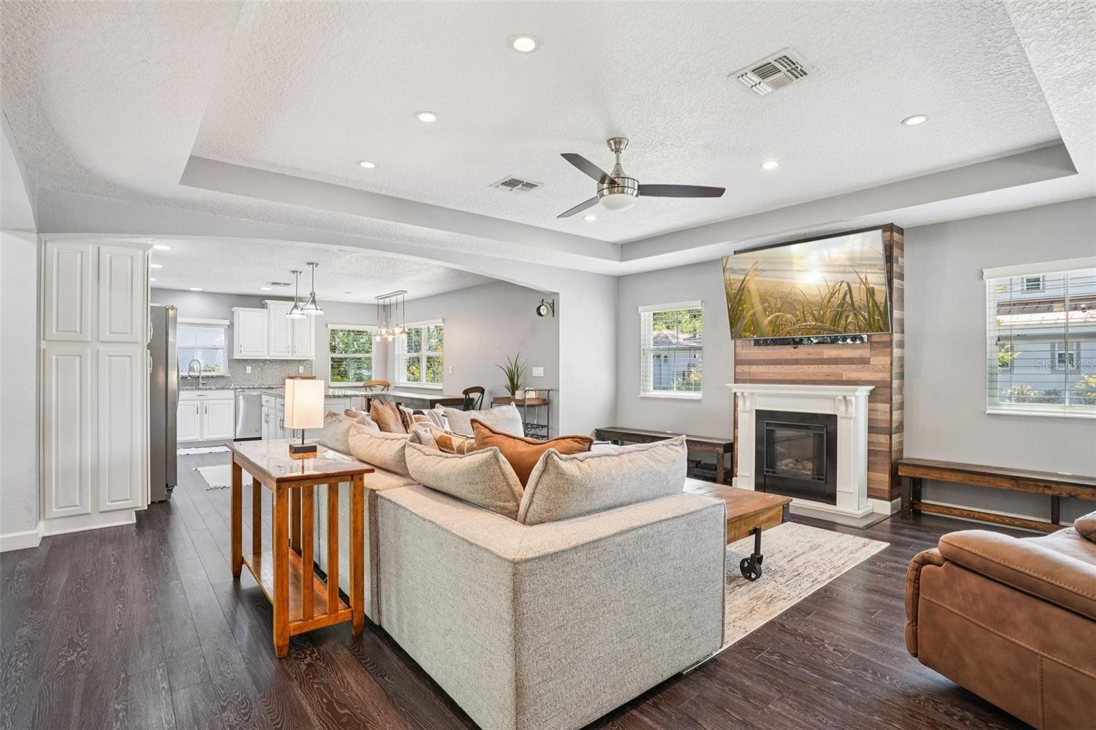 327 S LAKEVIEW AVE, WINTER GARDEN, FL, 34787