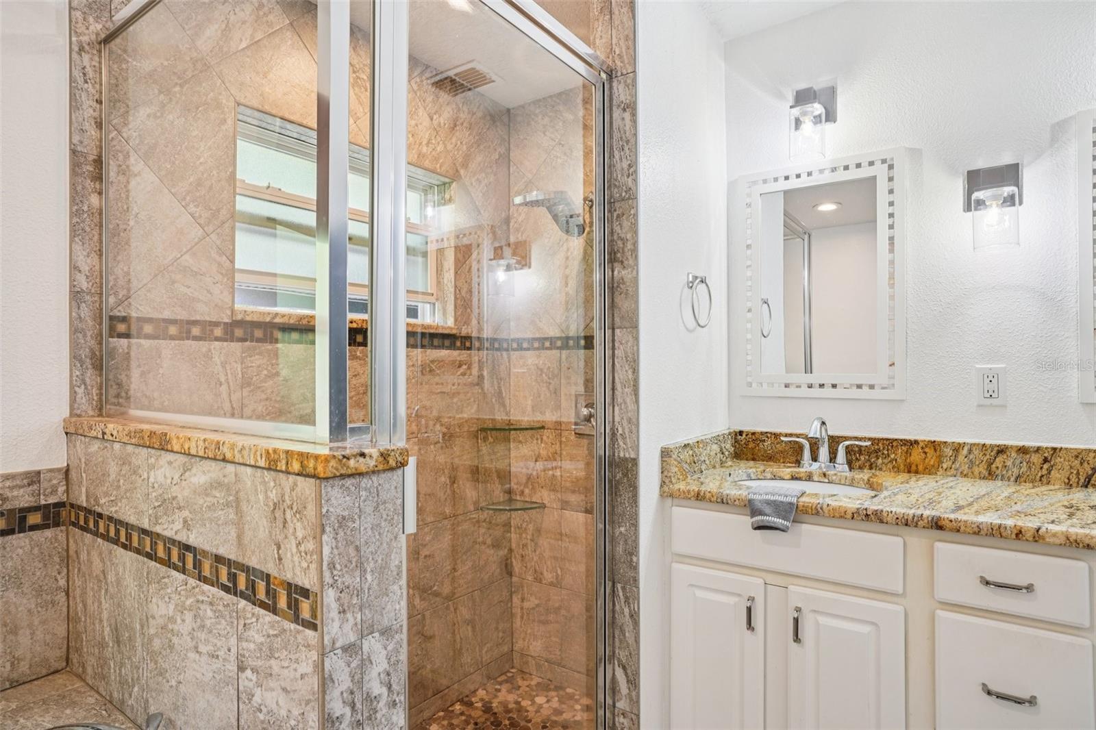 327 S LAKEVIEW AVE, WINTER GARDEN, FL, 34787
