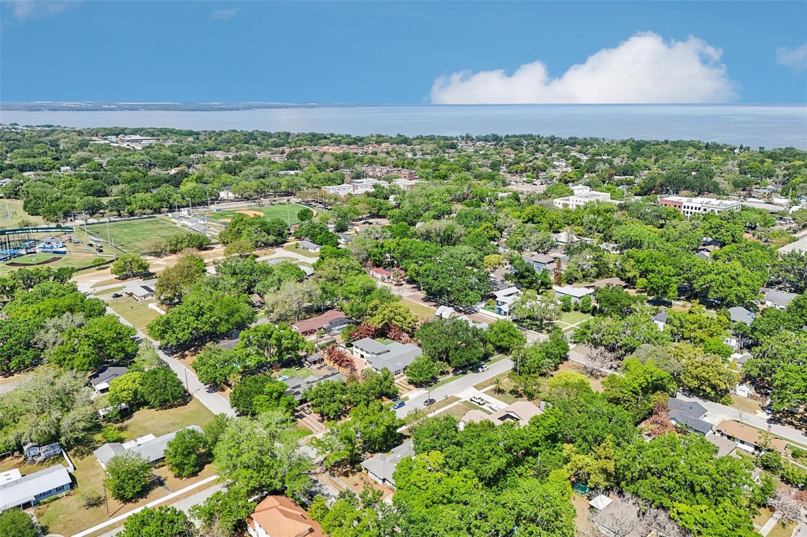 327 S LAKEVIEW AVE, WINTER GARDEN, FL, 34787
