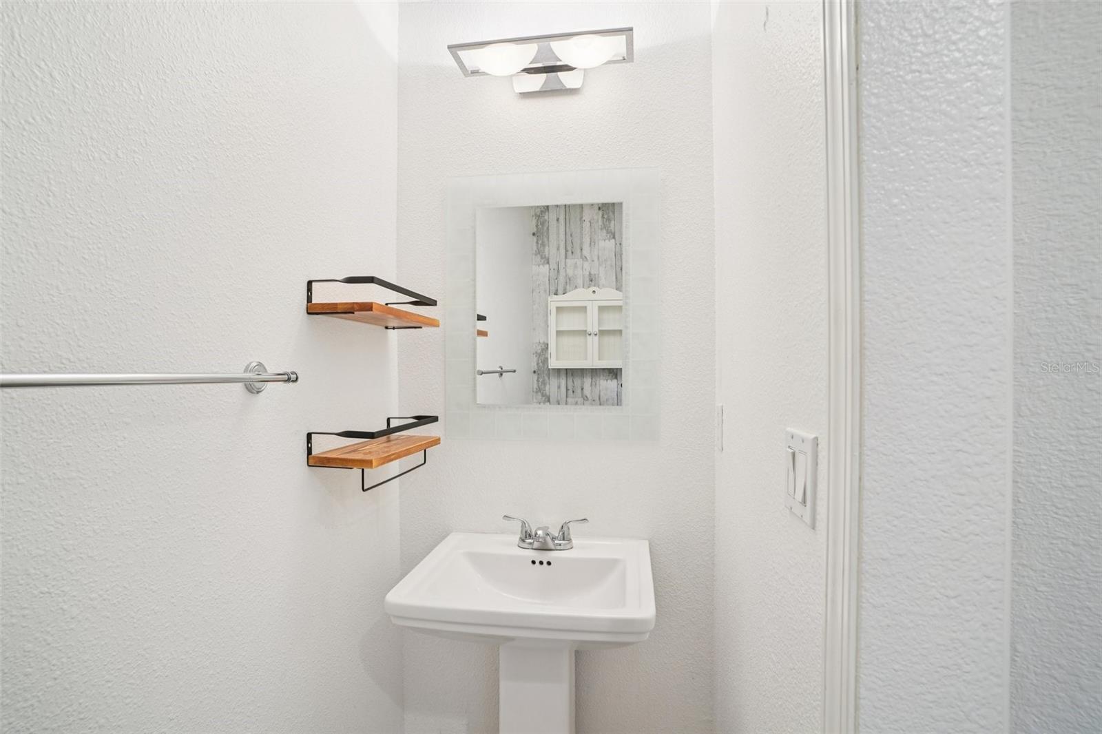 327 S LAKEVIEW AVE, WINTER GARDEN, FL, 34787