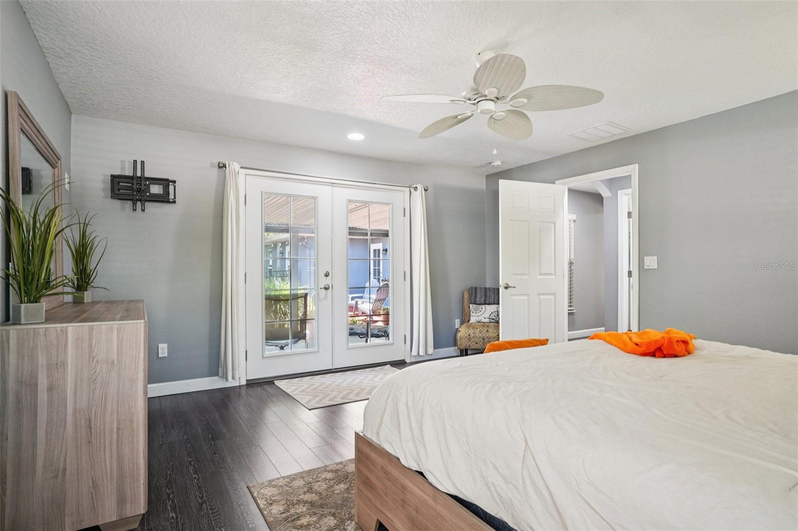 327 S LAKEVIEW AVE, WINTER GARDEN, FL, 34787
