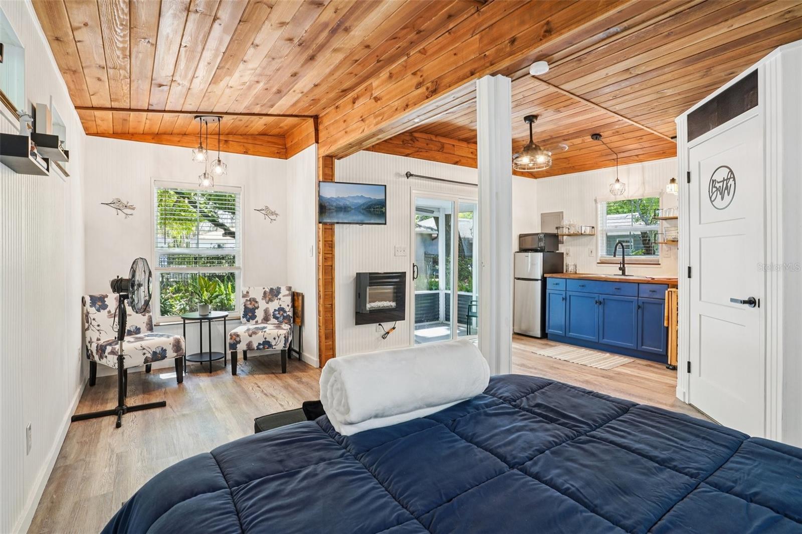 327 S LAKEVIEW AVE, WINTER GARDEN, FL, 34787