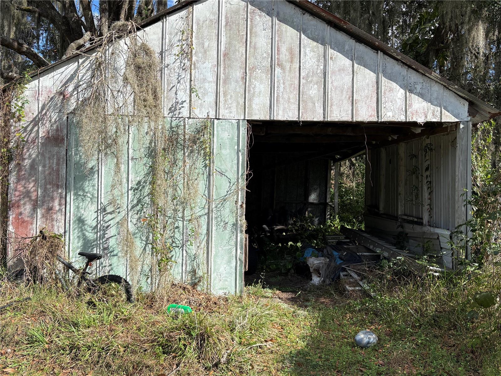 414 S WIGGINS RD, PLANT CITY, FL, 33566