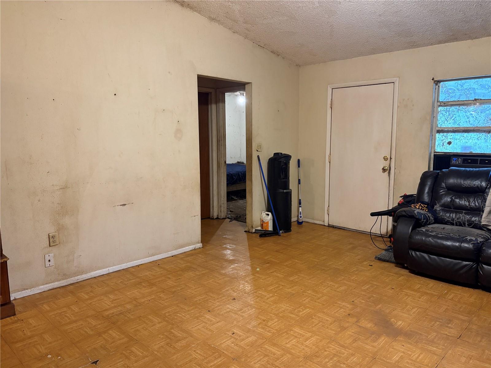 414 S WIGGINS RD, PLANT CITY, FL, 33566