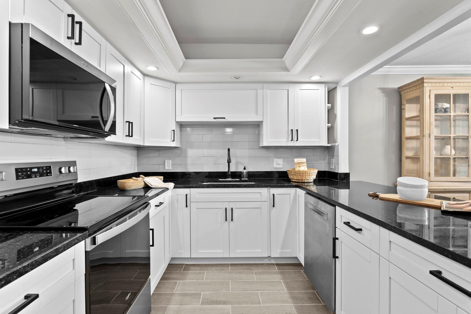 100 OAKMONT LN #105, BELLEAIR, FL, 33756